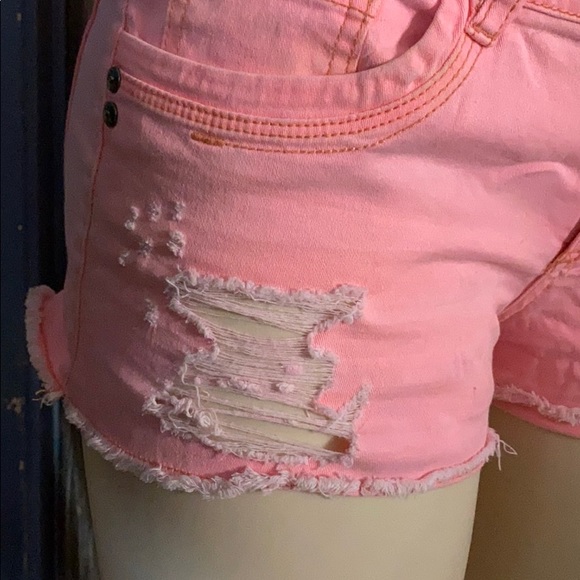 ripped light pink shorts - Picture 3 of 5